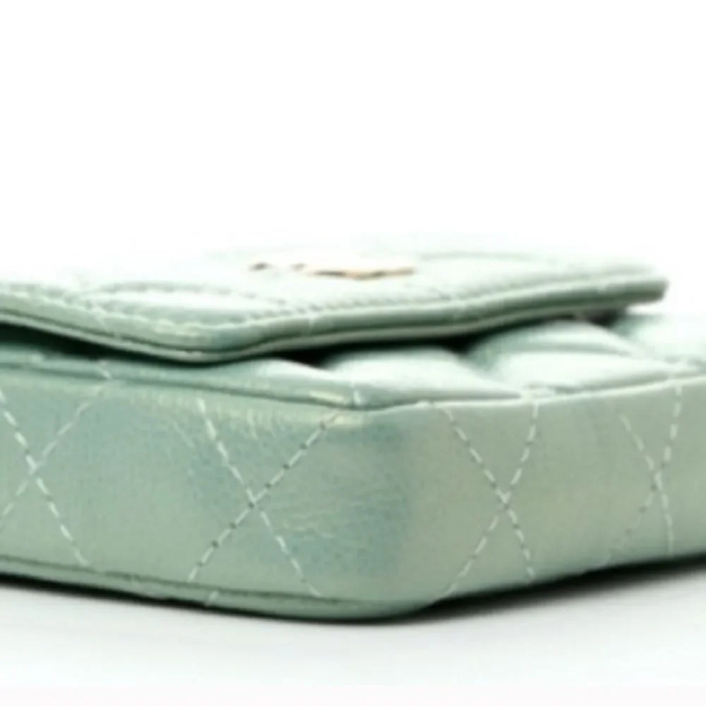 *CHANEL* 2021 Iridescent Mint Green 🌟Caviar🌟 Quilted Pearl Micro WOC - Picture 4 of 10